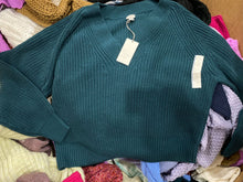 Cargar imagen en el visor de la galería, SWEATER MUJER INVIERNO TGT - 50 PIEZAS